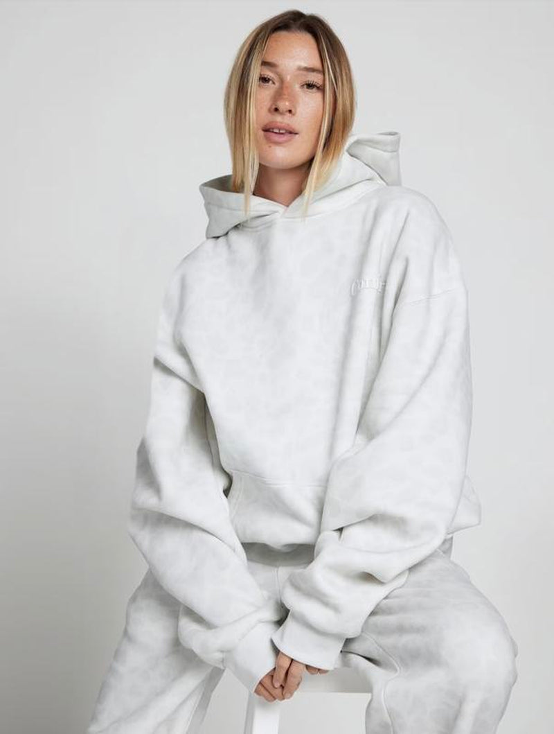 Comfrt | Oversized Minimalist Hoodie